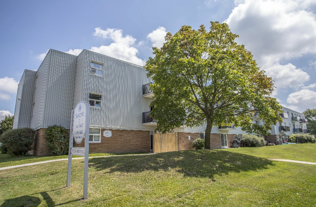 Elgin Woods Apartments