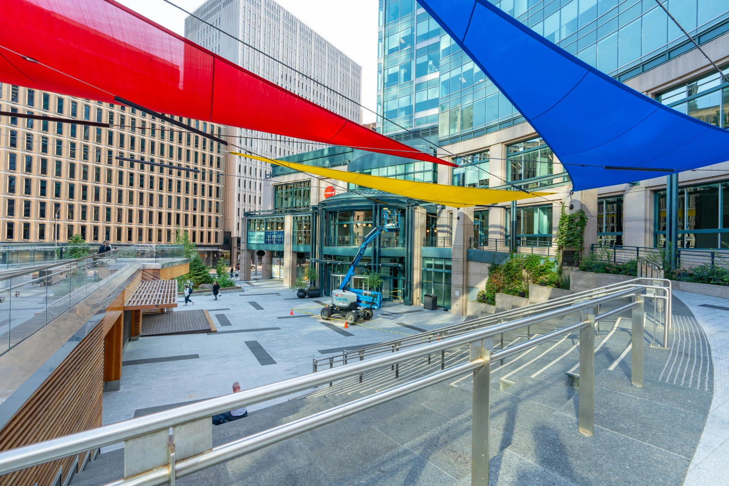 LONE ★STAR MOBILE OFFICE  Industrial Office L-Desk with Hutch - 66 x 72