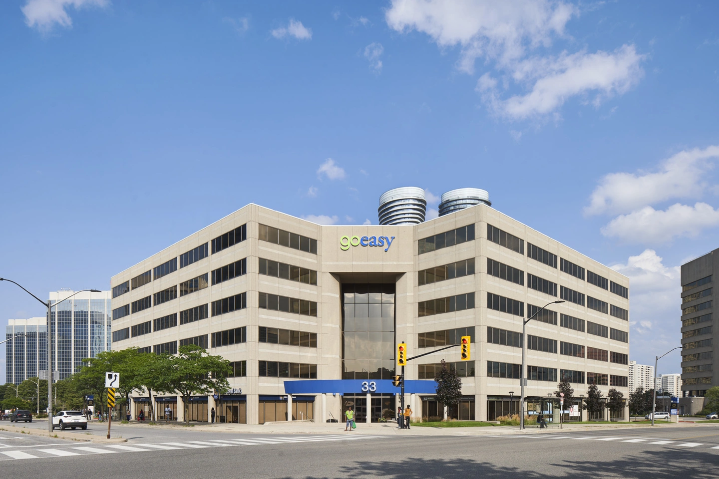 office worker✨ La-z-Boy Comfortcore Managers Chair w/ Ergonomic Flip Up