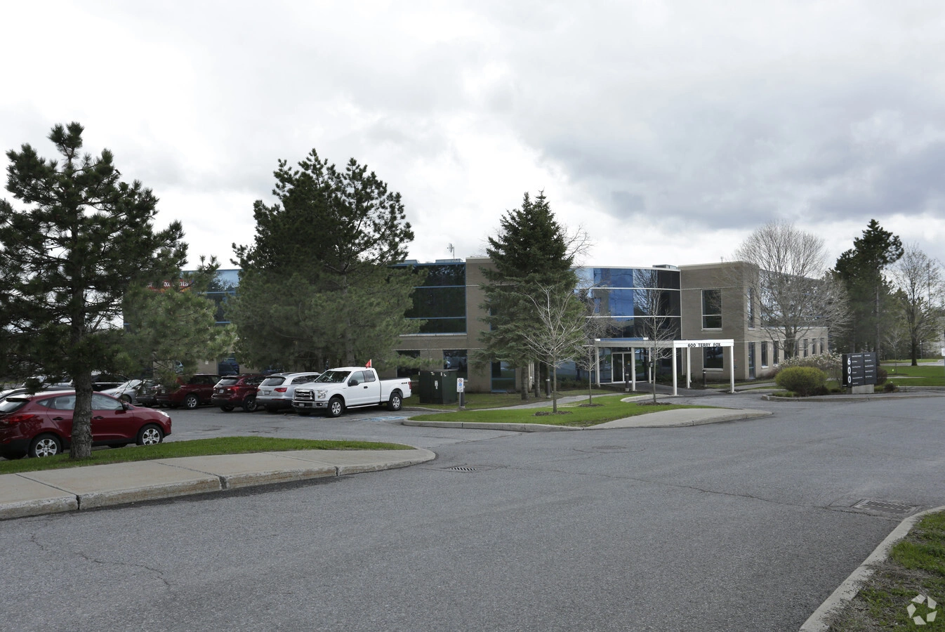 600 Terry Fox Dr | 600 Terry Fox Drive, Ottawa, Ontario, K2L 600 Terry Fox Dr | 600 Terry Fox Drive, Ottawa, Ontario, K2L
