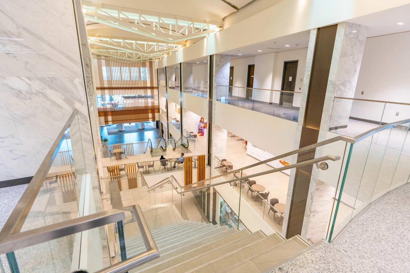 LONE ★STAR MOBILE OFFICE  Industrial Office L-Desk with Hutch - 66 x 72