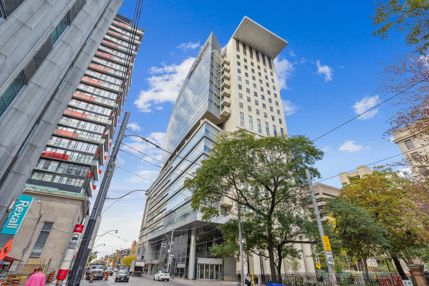 180 Queen St. W., 180 Queen St W, Toronto, Ontario,, Office, For Lease